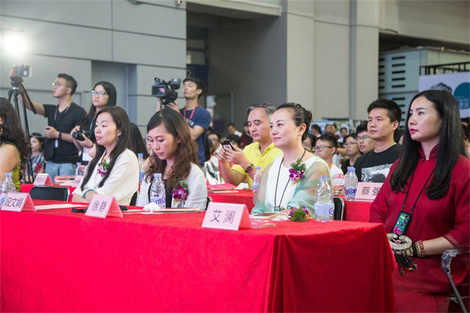 女神設計師用創意設計喚醒內心的秘密花園-別墅設計,軟裝設計,室內設計,豪宅設計,深圳例外軟裝設計公司